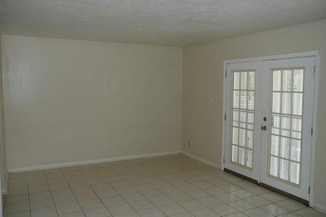 10325 Huntington Place Drive 325, Houston, TX 77099