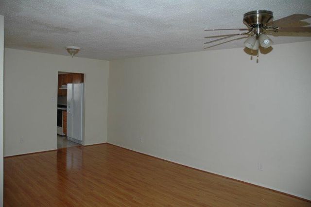 10325 Huntington Place Drive 325, Houston, TX 77099