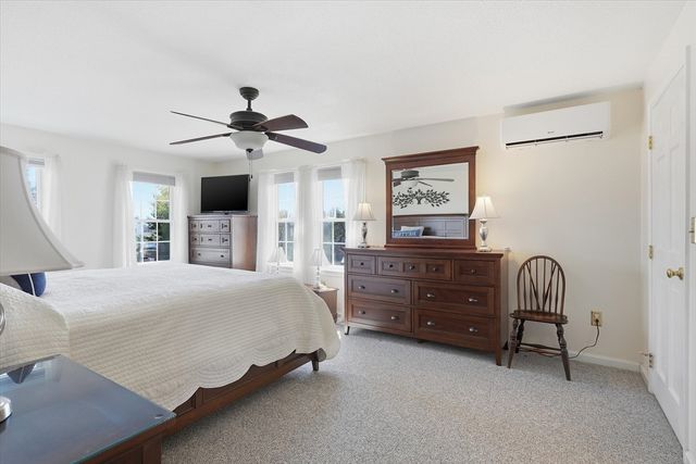 44 Wilshire Circle, Dracut, MA 01826