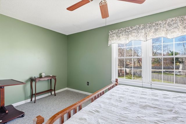 44 Wilshire Circle, Dracut, MA 01826