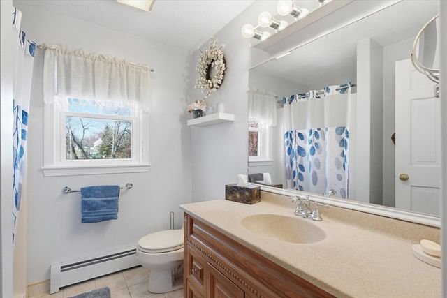 44 Wilshire Circle, Dracut, MA 01826