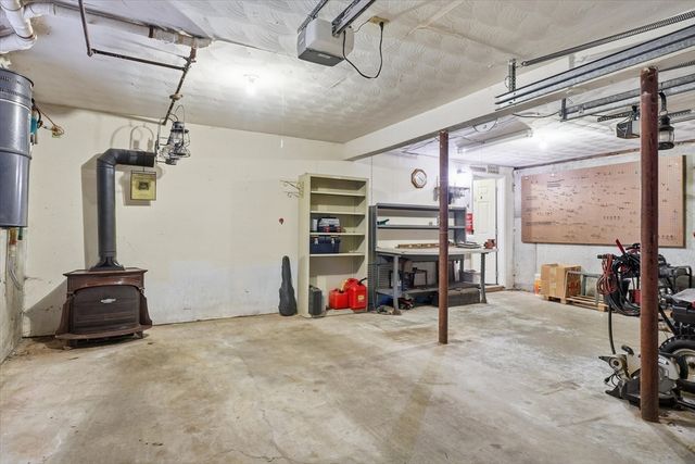 44 Wilshire Circle, Dracut, MA 01826