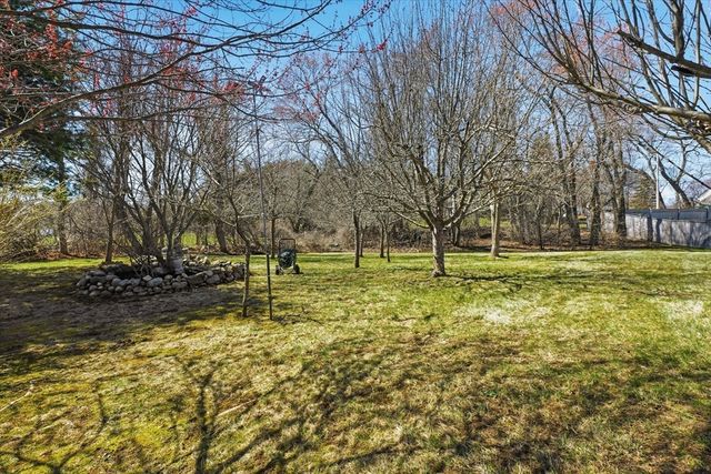 44 Wilshire Circle, Dracut, MA 01826