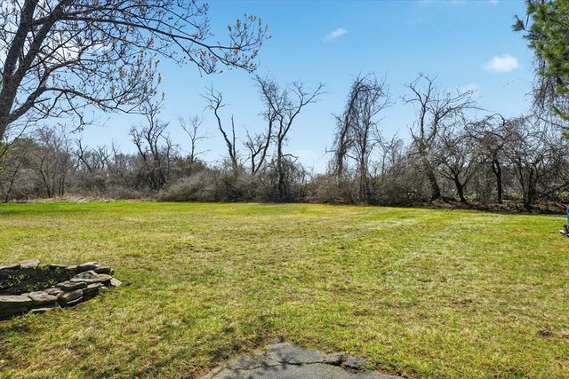 44 Wilshire Circle, Dracut, MA 01826