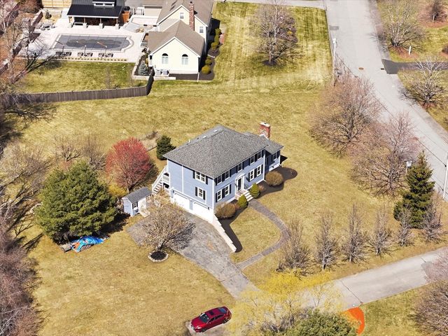 44 Wilshire Circle, Dracut, MA 01826
