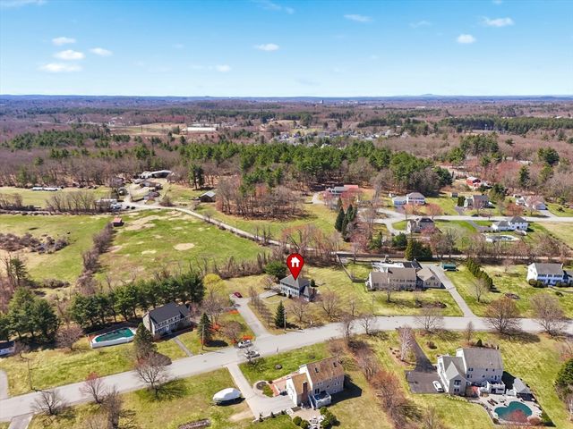 44 Wilshire Circle, Dracut, MA 01826