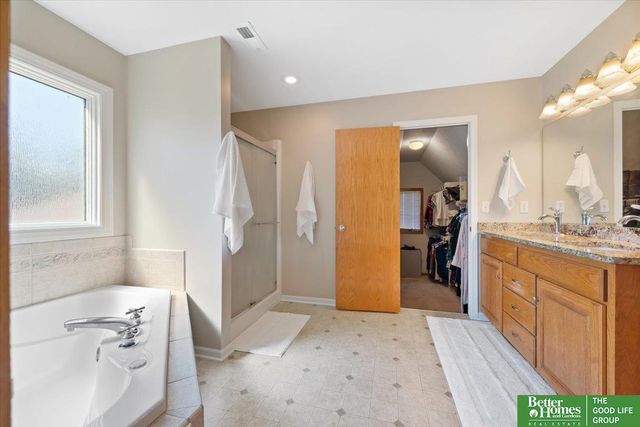 3921 S 192nd Avenue, Omaha, NE 68130