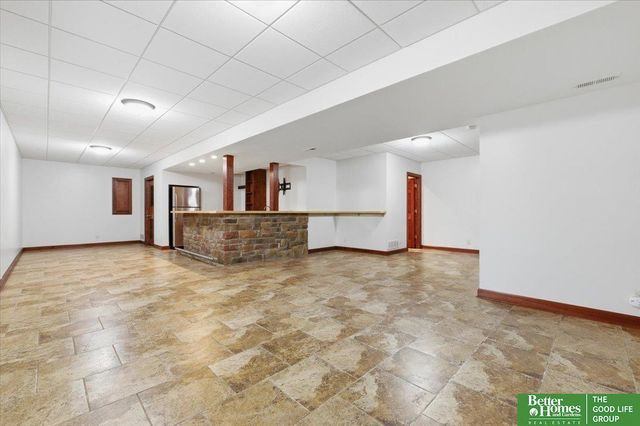 3921 S 192nd Avenue, Omaha, NE 68130