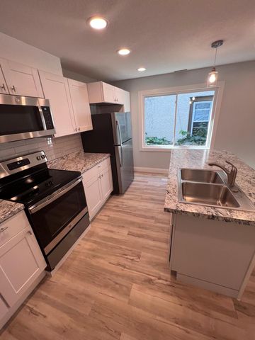 910 Oliver Avenue N unit 5, Minneapolis, MN 55411