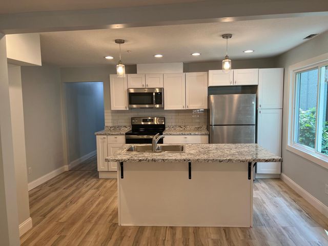 910 Oliver Avenue N unit 5, Minneapolis, MN 55411