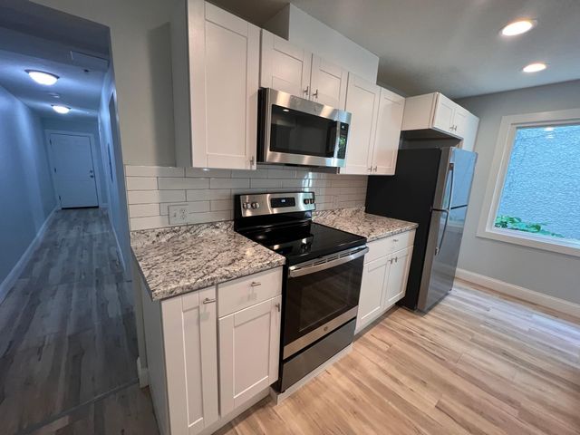 910 Oliver Avenue N unit 5, Minneapolis, MN 55411