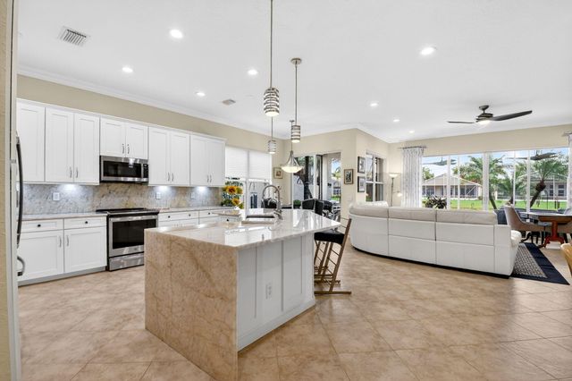 8227 Seahorse Cove Boulevard, Lake Worth, FL 33467