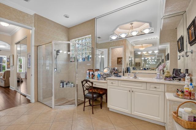 8227 Seahorse Cove Boulevard, Lake Worth, FL 33467