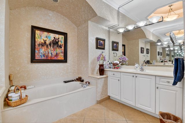 8227 Seahorse Cove Boulevard, Lake Worth, FL 33467