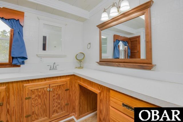 5689 Old Ferry Dock Road, Manns Harbor, NC 27953