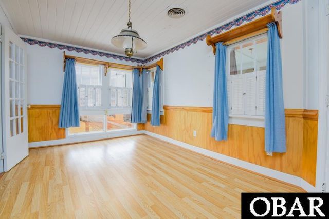 5689 Old Ferry Dock Road, Manns Harbor, NC 27953