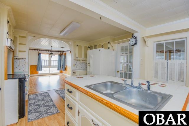 5689 Old Ferry Dock Road, Manns Harbor, NC 27953