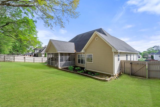 1475 Courtland Drive, Hixson, TN 37343