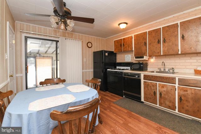 592 COLLEGE BLVD, Wenonah, NJ 08090