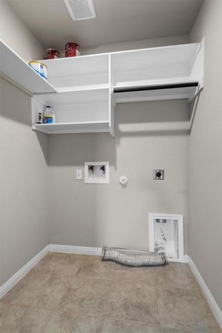 213 Wild Spur LN, Liberty Hill, TX 78642