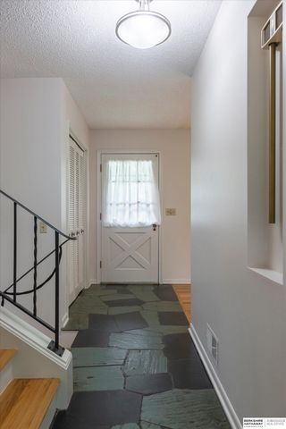 8023 Raven Oaks Drive, Omaha, NE 68152