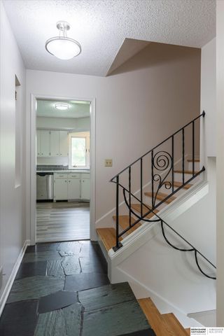 8023 Raven Oaks Drive, Omaha, NE 68152