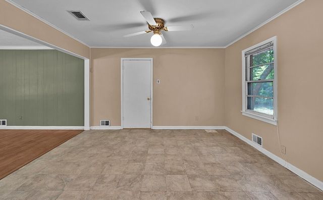 9108 Red Oak Drive, Woodway, TX 76712