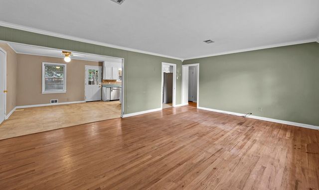 9108 Red Oak Drive, Woodway, TX 76712