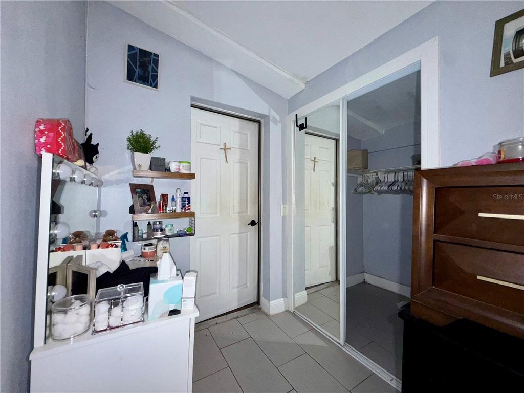 Image 15 of property listing at 2615 N BEAUMONT AVENUE, Kissimmee, FL 34741