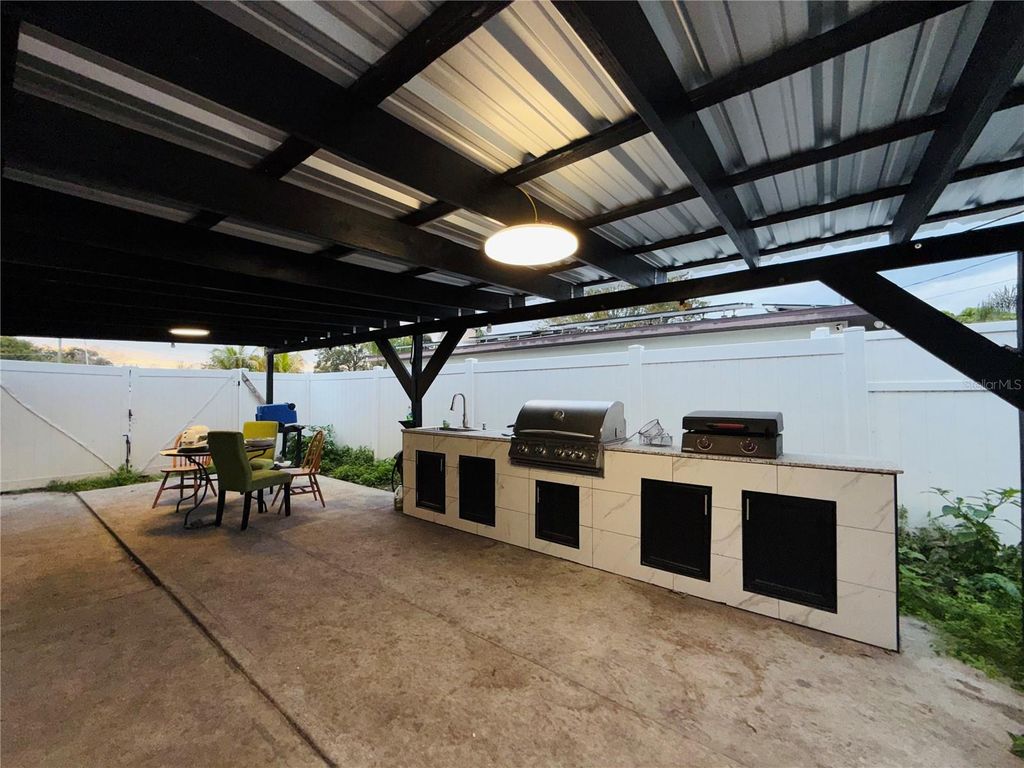 Image 36 of property listing at 2615 N BEAUMONT AVENUE, Kissimmee, FL 34741