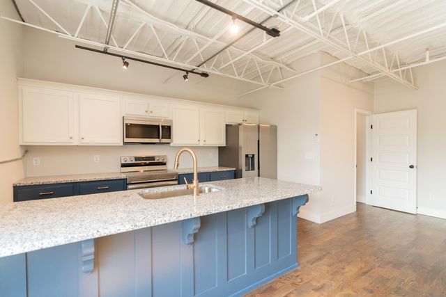 614 E Main Street 207, Chattanooga, TN 37408