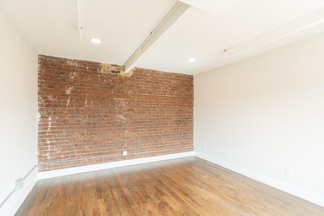 614 E Main Street 207, Chattanooga, TN 37408