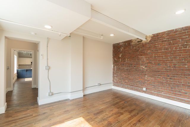 614 E Main Street 207, Chattanooga, TN 37408