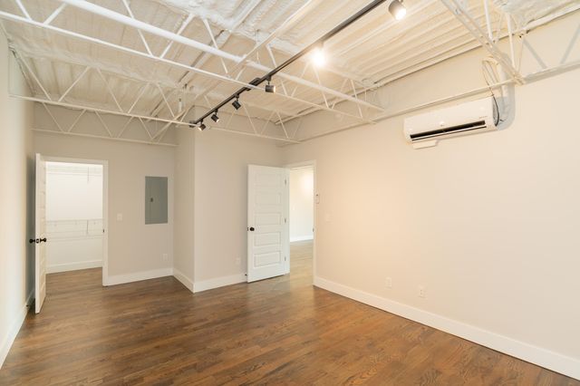 614 E Main Street 207, Chattanooga, TN 37408