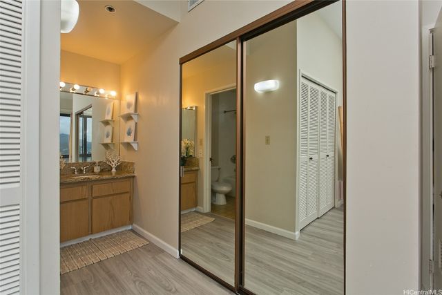 990 Ala Nanala Street PHA, Honolulu, HI 96818