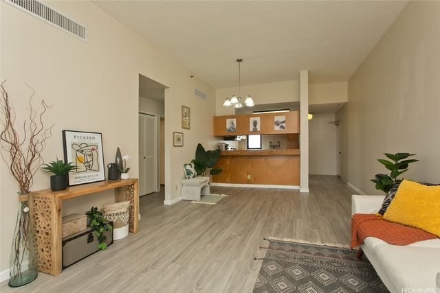 990 Ala Nanala Street PHA, Honolulu, HI 96818