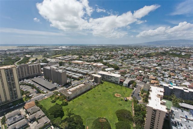 990 Ala Nanala Street PHA, Honolulu, HI 96818
