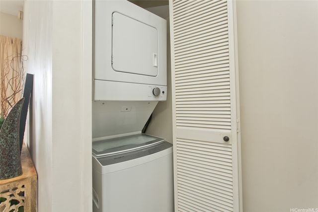 990 Ala Nanala Street PHA, Honolulu, HI 96818