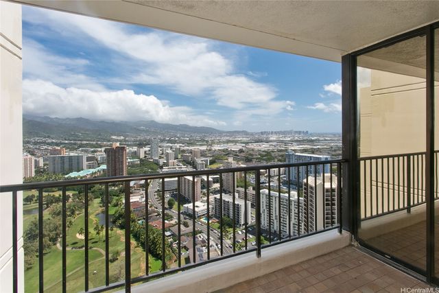 990 Ala Nanala Street PHA, Honolulu, HI 96818