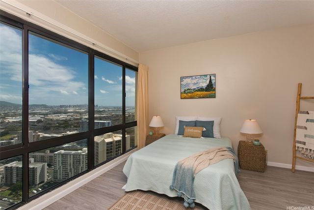 990 Ala Nanala Street PHA, Honolulu, HI 96818