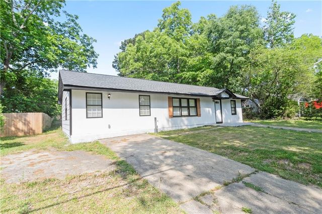 805 Pamela Drive, Griffin, GA 30224