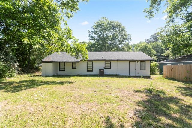 805 Pamela Drive, Griffin, GA 30224