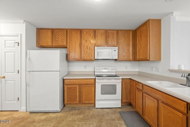 2621 Hamlet Green Drive, Raleigh, NC 27614