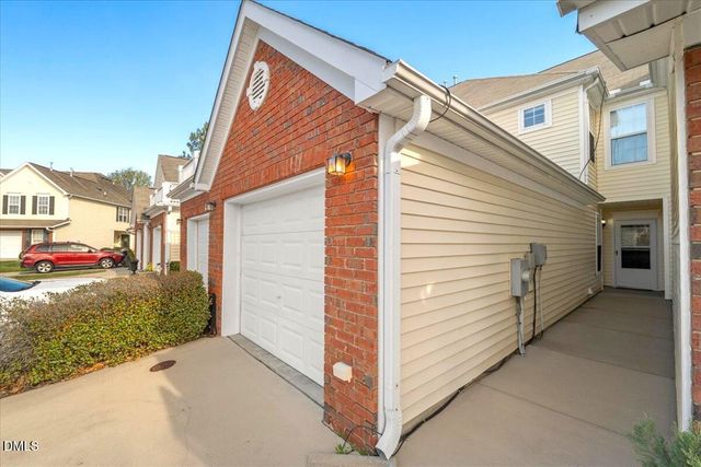 2621 Hamlet Green Drive, Raleigh, NC 27614