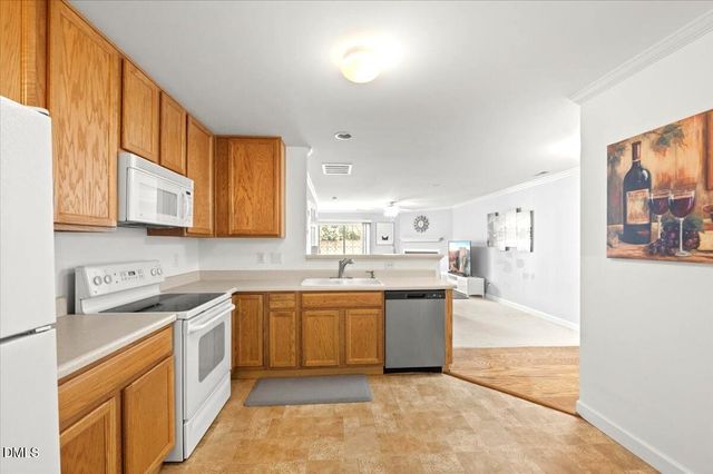 2621 Hamlet Green Drive, Raleigh, NC 27614