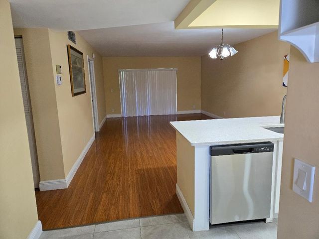 2828 Casita Way 1020, Delray Beach, FL 33445