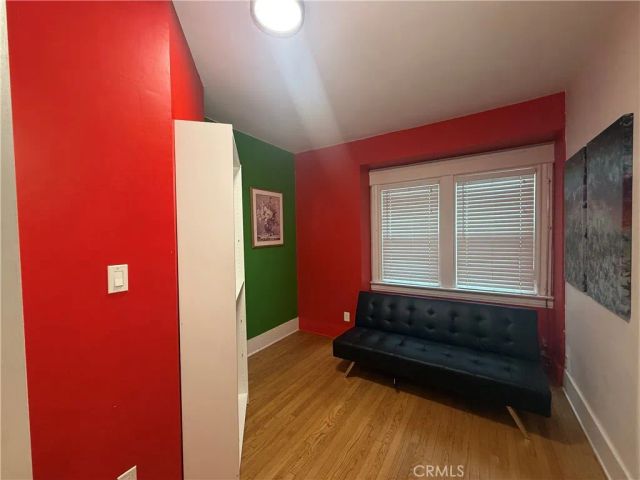 244 W 49th Street, Los Angeles, CA 90037
