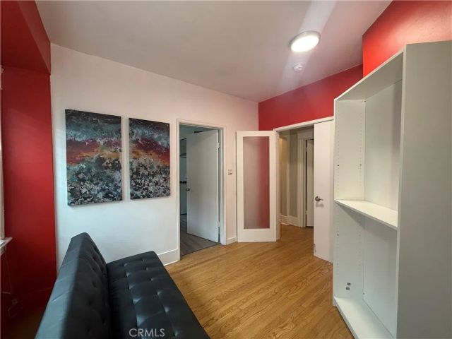 244 W 49th Street, Los Angeles, CA 90037
