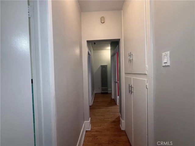244 W 49th Street, Los Angeles, CA 90037