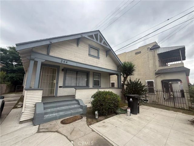 244 W 49th Street, Los Angeles, CA 90037